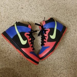 Nike Shoes - Nike High Top - Size 5.5 Youth Nike Shoes - Nike High Top - Size 5.5 Youth